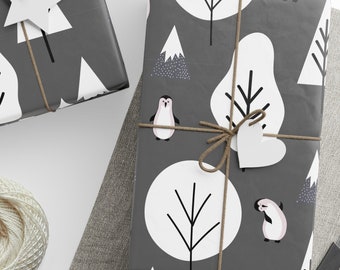 Carta da regalo a forma di pinguino, carta da regalo con divertenti pinguini, carta da regalo con regali di Natale a forma di pinguino