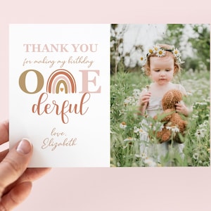 Cartão de agradecimento BOHO RAINBOW para 1º aniversário, foto editável, margarida floral, Onederful, digital, moderno, arco-íris, primeiro aniversário, editável