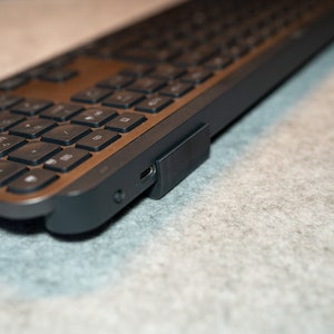 ErgoRise Logitech MX Keys Adapter Tastaturerhöhung für ultimativen Komfort Bild 1