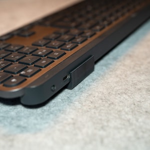 ErgoRise Logitech MX Keys Adapter Tastaturerhöhung für ultimativen Komfort Bild 1