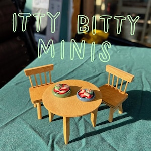 Itty Bitty Minis - Apples with Peanut Butter