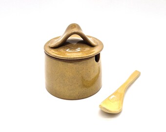 Handmade Stoneware Sugar Pot – With Complimentary Spoon (Second)