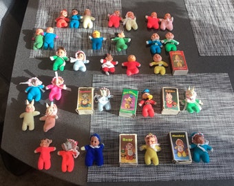 Vintage 1980s miniatura frijol matchbox muñecas bebé Disney, Baby William, zoológico, Tanya, mini muñecas, elefante, oso, conejo, oso, mono, gorro
