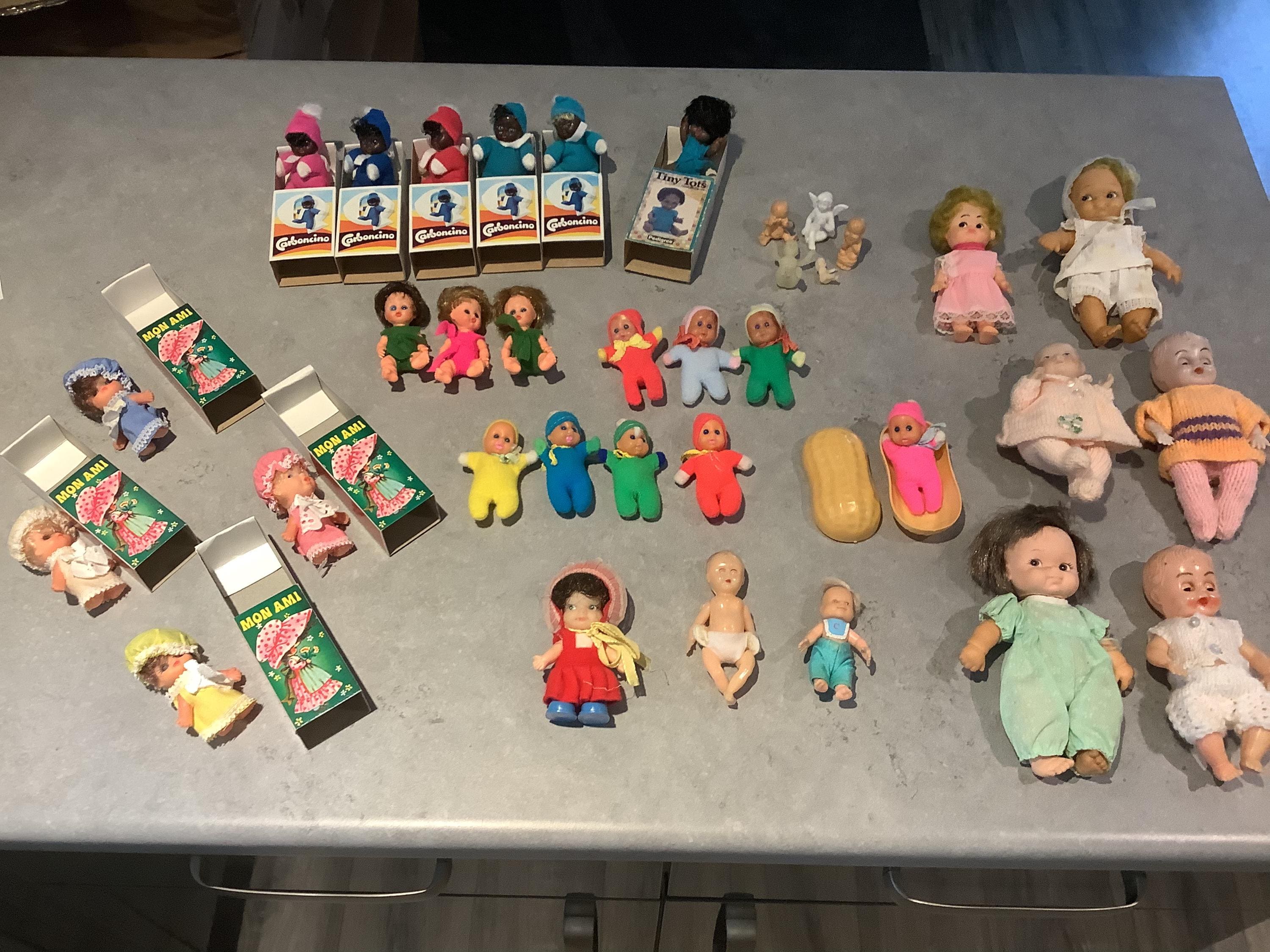 CT. - Various vintage dolls 1980s, 1970s, baby William, matchbox dolls, peanut baby, tiny tots, peewee, Mon Ami,