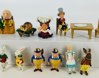 E. Hantel miniatures en étain - Figurines d'Alice au pays des merveilles