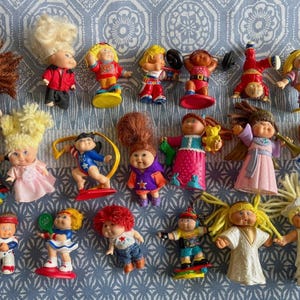 CPK4. - Figurines en plastique vintage Cabbage Patch Kids/Happy Meal, etc.