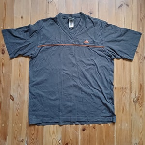 Vintage ausgeblichenes Adidas T-Shirt