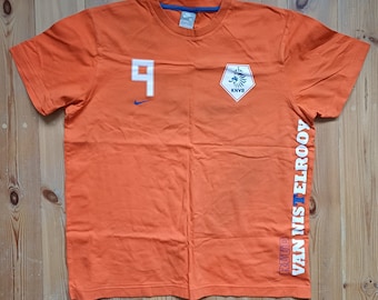 Vintage orange nike t-shirt.