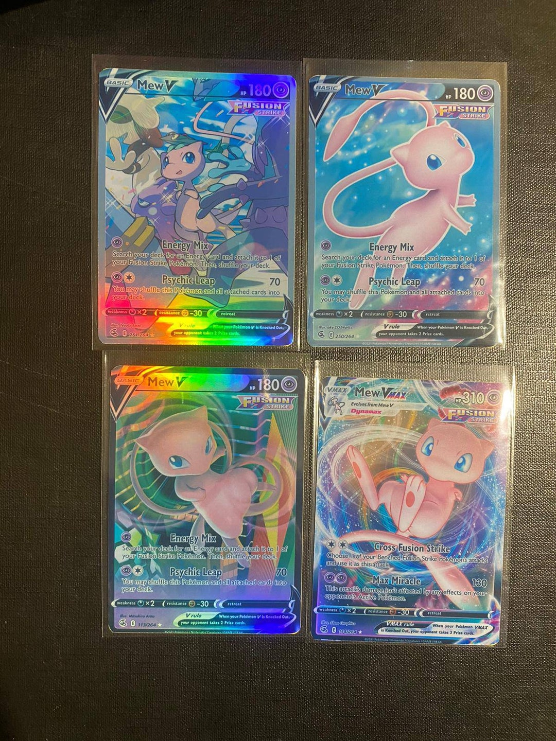 Mew V & Vmax Card Set - Fusion Strike 113/264 & 114/264 - Pokemon