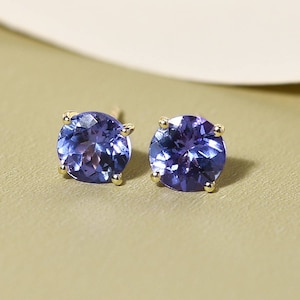 Round cut Tanzanite Gamstone silver 925 Sterling stud for women, December birthstone, weeding gift, Anniversary gift Stud , Stud for girls.