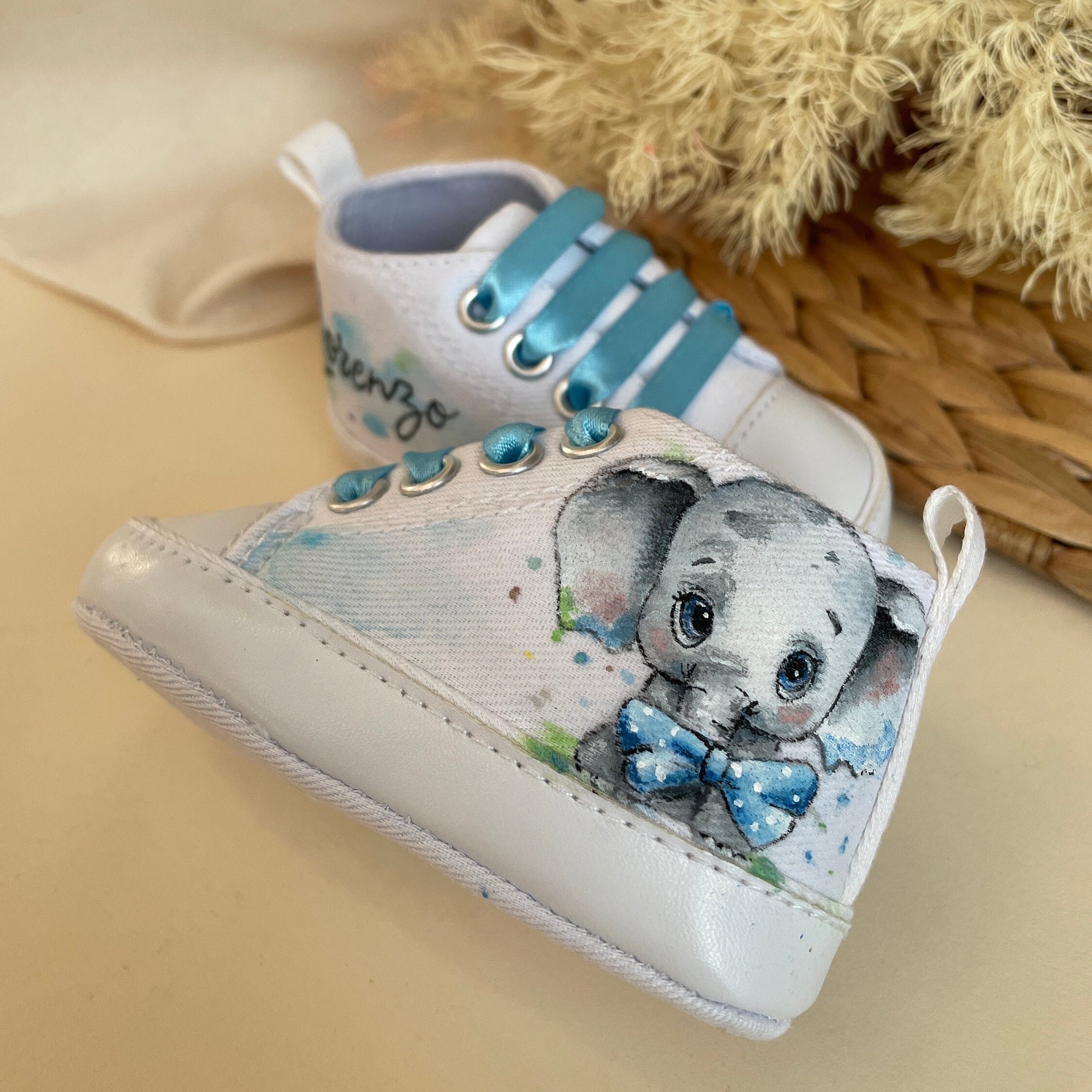Baby elephant shoes Etsy Nederland