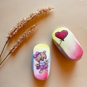 hand painted newborn shoe, baby shoes, painting shoes