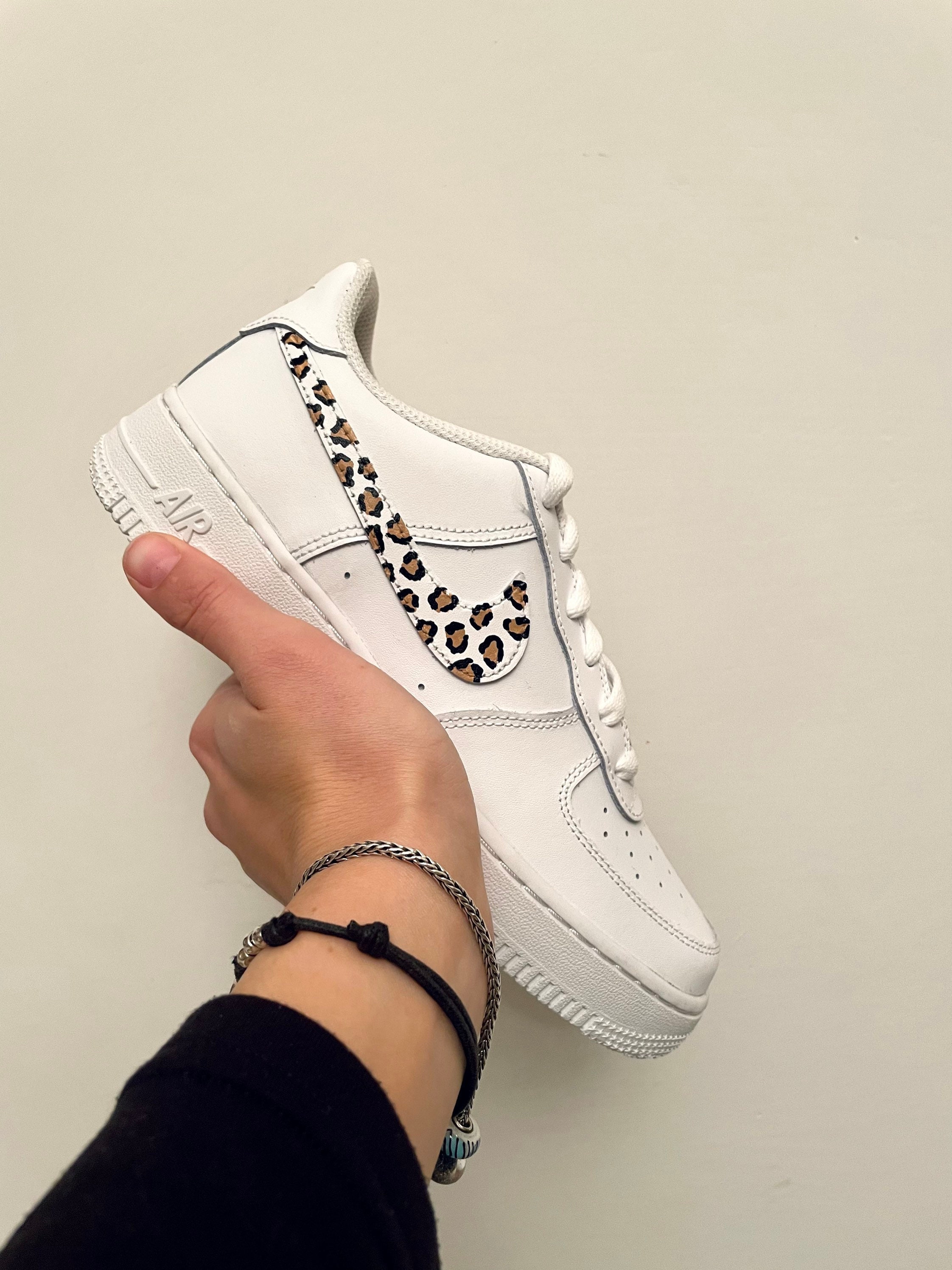 womens nike shoes cheetah print
