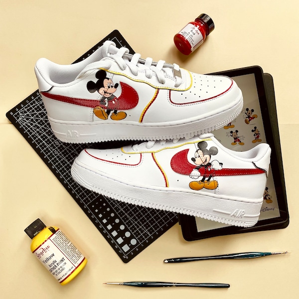 Nike Air Force 1 Mickey Mouse personnalisé