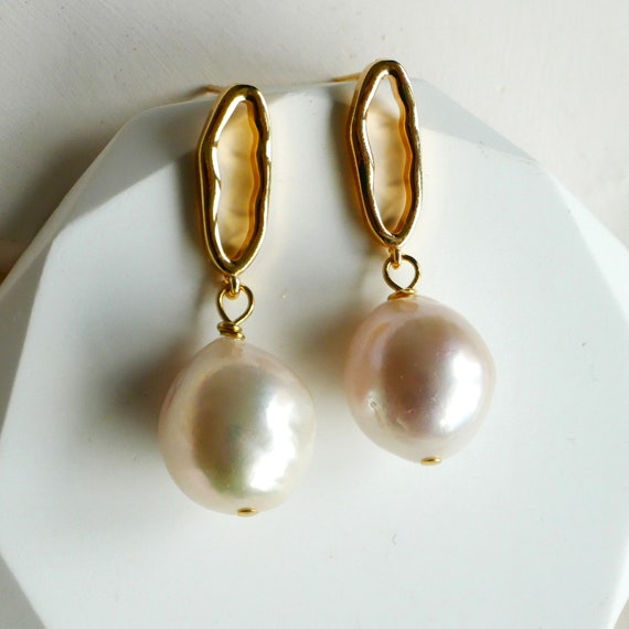 Designer-inspired Cultured Freshwater Pearl Earrings with Textured Drop Designer-inspired Cultured Freshwater Pearl Earrings with Textured Drop