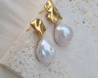 Asymmetrical Pearl Drop Earrings, 18K Gold Plated Hypoallergenic Mismatched Earrings, Freshwater Baroque Pearl, Modern Dainty Pearl Earrings