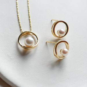 Natuurlijke pareloorbellen met dubbele cirkel, echte parelhanger met Singapore-ketting, sieradenset echte zoetwaterparels, goud en zilver