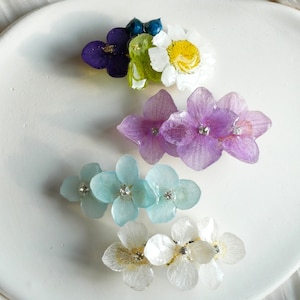 Echte hortensia bloem haarspeld, madeliefjeknoppen haarspeldje, minimalistische bloem haarspeldje, bruids bloemen haarspeld, botanische haarspeld