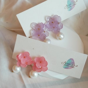 Real Hydrangea Drop Earrings, Real Freshwater Pearl Floral Earrings, Cute Real Flower Earrings, Nature Lover Dangle Earrings, Minimalist