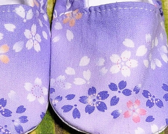 Handmade Lilac Blossom Baby Booties – Cotton Fleece Lined, Newborn Gift