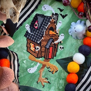 Baba Yaga&#39;s Hut Cross Stitch Pattern, Baba Yaga&#39;s Witch House, Halloween Baba Yaga, Cross Stitch Digital Pattern