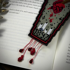 Marcapáginas de Drácula con patrón de punto de cruz a doble cara (descarga digital) imagen 5