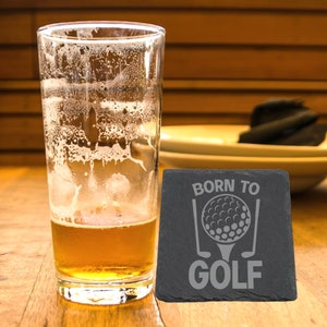 Leistenen onderzetter gegraveerd met een grappig golfcitaat stijl 03