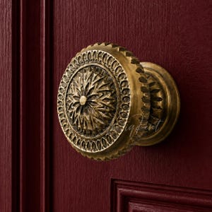 Ornate Solid Brass Door Knob, 3.74" Floral Sunburst Hardware, Antique Finish, Heavy Oak Entry, Period Restoration Fitting, Traditional Decor