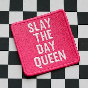 Slay The Day Queen lustige gestickte Aufnäher Trucker Hut Patches Weste Eisen auf Nähen Stickerei positive Vibes Hot Pink Frauen ermächtigt