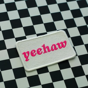 Geborduurde patch | Yeehaw | grappige vrachtwagenchauffeurhoed patches cowboy motiverende borduurwerk naaien opstrijkbare decor kleding vibes schattig esthetiek