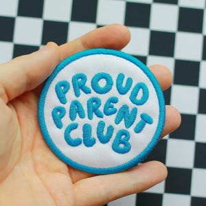 Patch brodé | Club des fiers parents | Patchs de broderie à coudre fer mère maman papa cadeau tendance sac à dos sac à langer gilet sac cercle