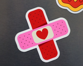 Love Hurts - Niedliche Kühlschrankmagnete, Kawaii Ästhetik, Anime Dekor, Teenagerzimmer, College-Abgänger, Neurodivergente Geschenke, Geburtstag, Herz Liebe
