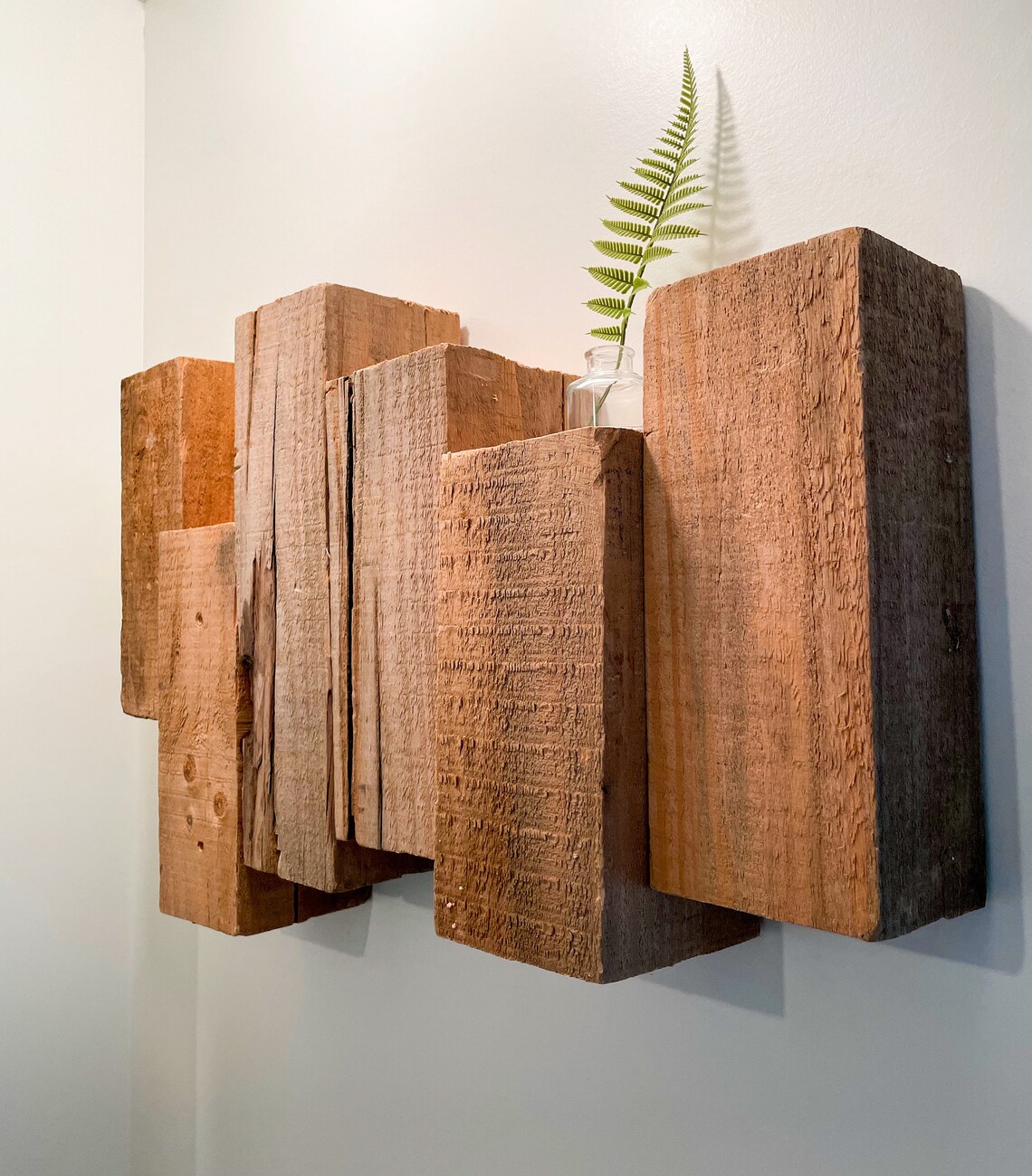 A closer look at Barnwood Decor