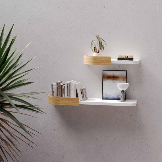 Mensola galleggiante a muro in legno bianco e nero, mensole design da parete, libreria sospesa moderna con ripiano curvato