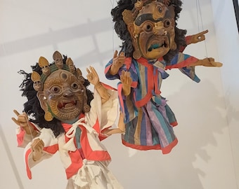 Marionette himalayane vintage anni '80 - Coppia di burattini rituali in legno intagliati a mano - Arte popolare tibetana/nepalese - Spiriti protettori Mahakala"