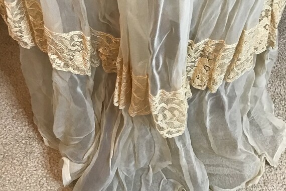 Vintage Cream-colored Silk Chiffon Gown - image 9
