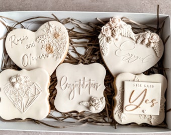 Personalised Engagement biscuits | Engagement biscuits | Wedding biscuits | Engagement gift | Engagement Cookies | Congratulations Cookies