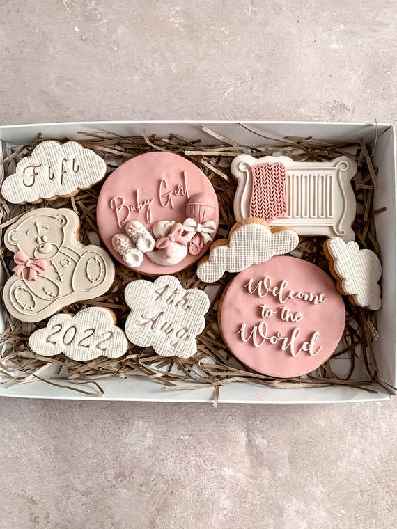 Personalised New baby girl biscuits | Welcome to the world biscuits | New baby girl gift | Postal gift for new baby | Gift for new parents