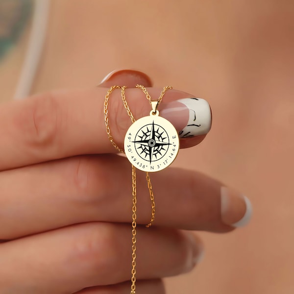 Personalized compass rose necklace | GPS coordinates | personalized women's necklace | birthday gift idea | mom necklace | godmother