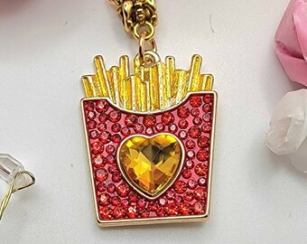 Colar de batatas fritas, pingente brilhante para adolescentes e crianças, acessório extravagante dourado, colar adequado para crianças, joias de coração, moda adolescente