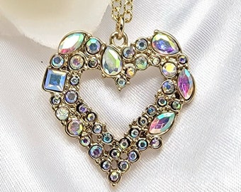 Collar de corazón abierto dorado, joyería de corazón de oro pequeño, colgante de pedrería, colgante de oro delicado, regalo romántico para las mujeres, encanto de amor elegante