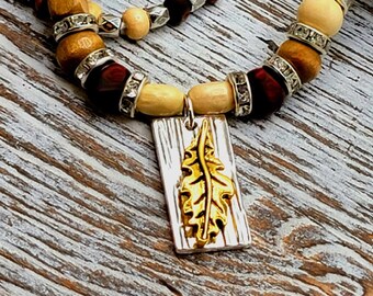 Gold Fall Leaf & Wood Tone Beaded Bracelet, Fall Themed Jewelry, Autumn Jewellery, Sparkling Accessory, Minimalist, Handmade Statement Piece