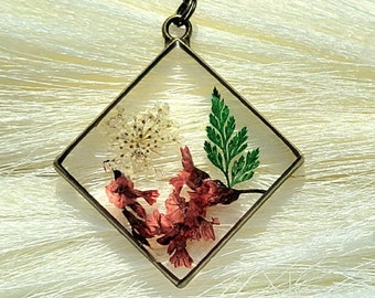 Pressed Red Limonium Real Flowers Necklace, Vintage-Inspired Botanical Jewelry, Everlasting Foliage in Clear Resin Setting, Unique Botanical