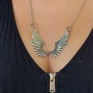 Guardian Angel Jewelry Gift, Symbolic Spiritual Pendant, Unisex Religious Necklace, Unique Men&#39;s Protection Jewelry, Minimalist Design