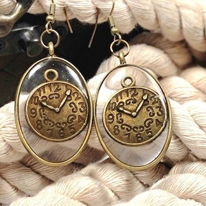 Antique Bronze Stopwatch Earring, Resin Sealed Timepiece Jewelry, Historical Victorian-Inspired Accessory, Elegantly Crafted Steampunk Style