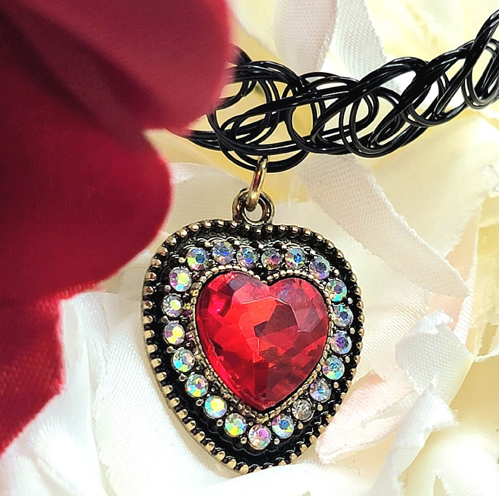 Nostalgic 90s Blood Red Heart Tattoo Choker, Stretchy