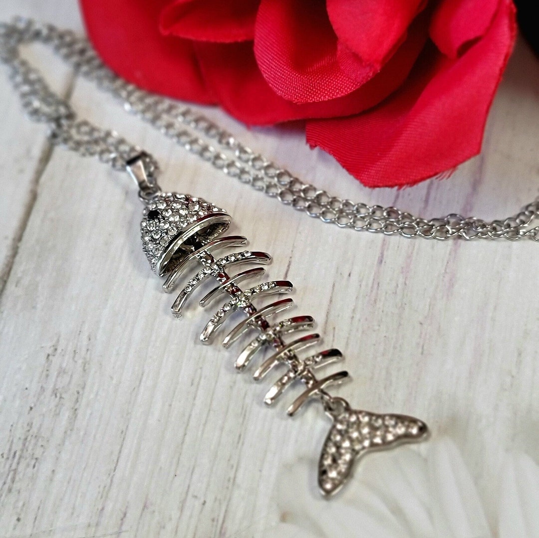 Jwelleries Fish Crystal Fish Necklace, Marine Life Accessory, Quirky Novelty Pendant ...