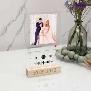 Personalized Anniversary Gift for Him, Custom Album Cover Music Plaque, Acrylic Music Stand, Couples Engagement Gifts, Gift For Boyfriend zdjęcie 1