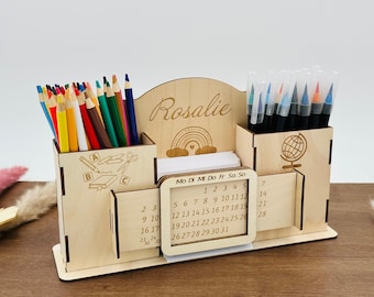 Personalisierter Stiftehalter mit Kalender