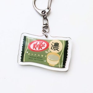 Matcha KiKat Schlüsselbund, Japanisches KitKat, Matcha Dessert, Kawaii doppelseitiger Acryl Schlüsselbund, Taschenzubehör, süßes Zubehör für Taschen